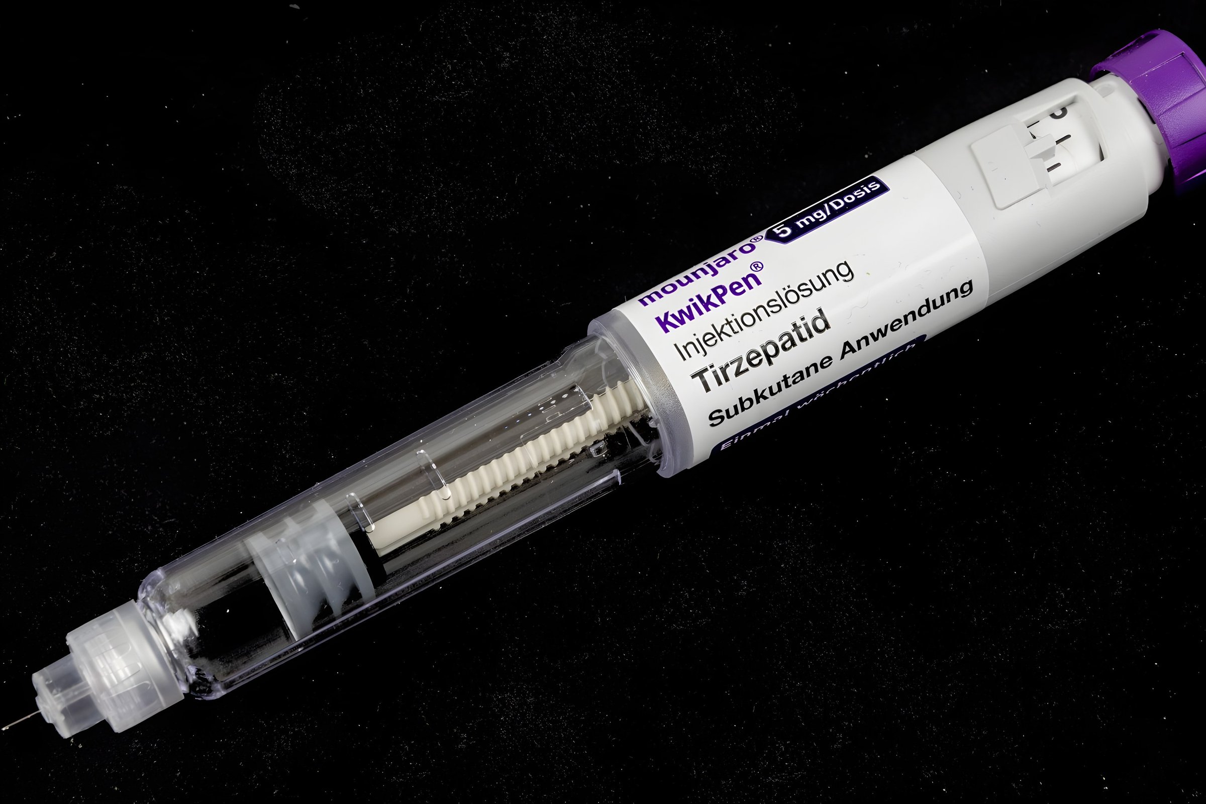 A real Mounjaro® KwikPen. Photo: Raimond Spekking, CC BY-SA 4.0, via Wikimedia Commons.